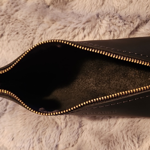 Portland Leather Alpine Pouch - Picture 6 of 6